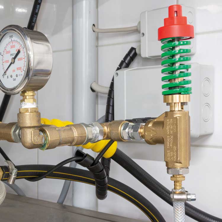 Pressure relief valve ST-230 200-425 bar G1/4 "IG